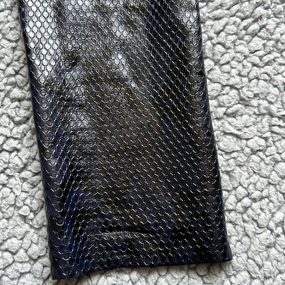 COMMANDO Faux Leather Animal Printed Leggings - Picture 7 of 8